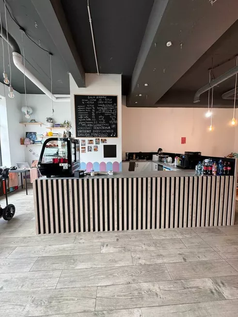 Meble i wyposażenie wnętrz